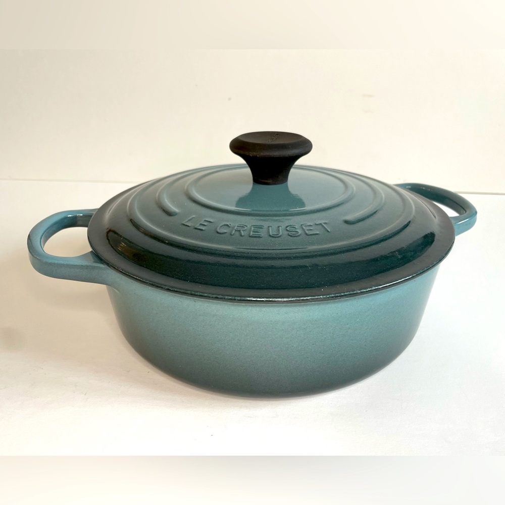 Le Creuset Enameled Cast Iron Shallow Round Oven